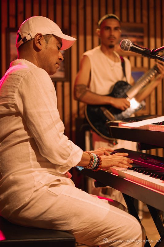 MIAS Groupe – Clavier guitare concert